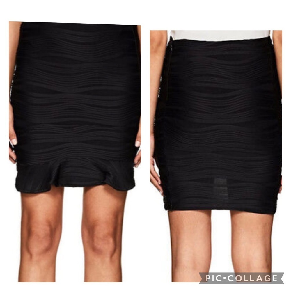 Opening Ceremony Ruffle Wavy Ribbed Black Skirt Size Medium
